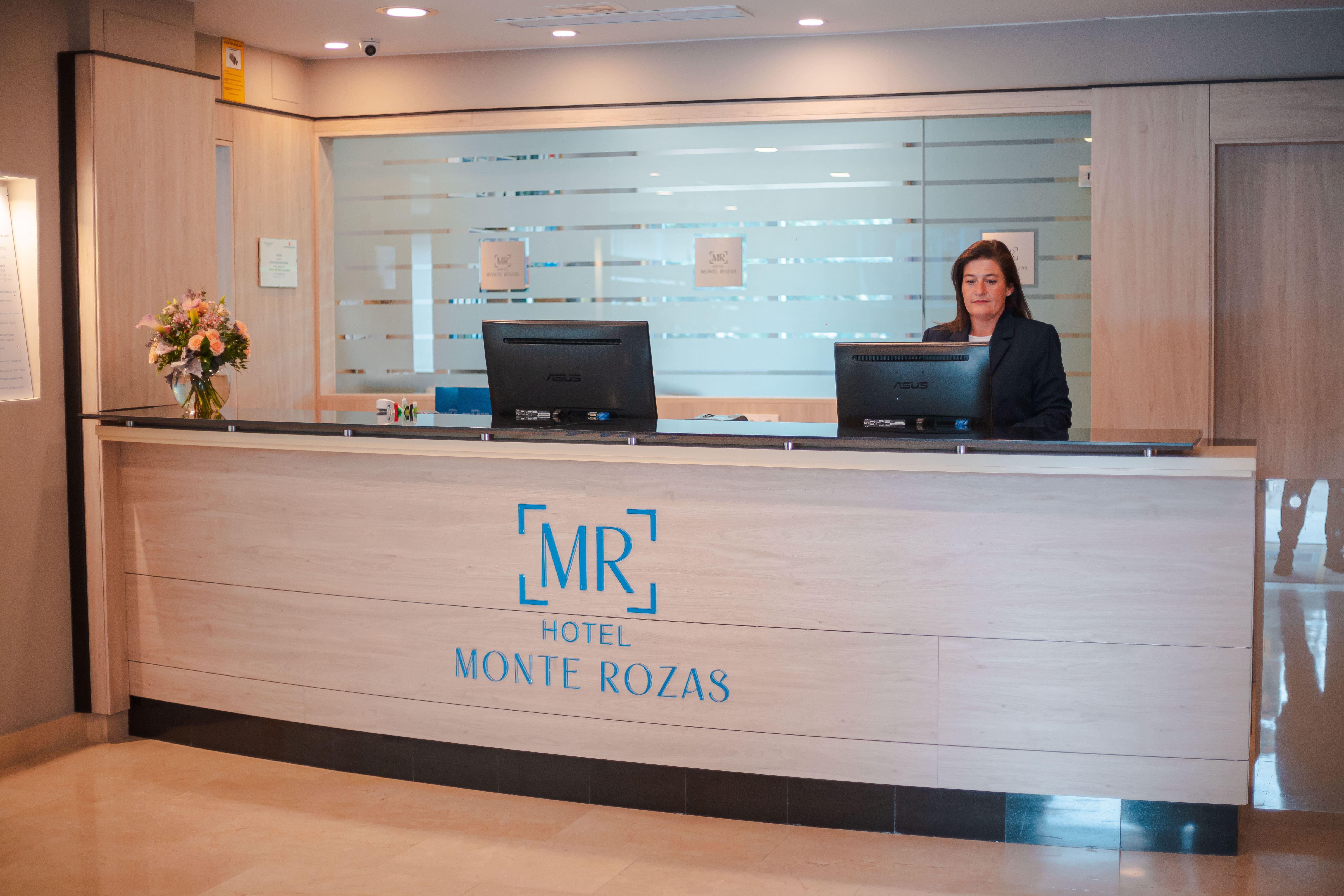 Hotel Monte Rozas ลัสโรซัส เด มาดริด ภายนอก รูปภาพ