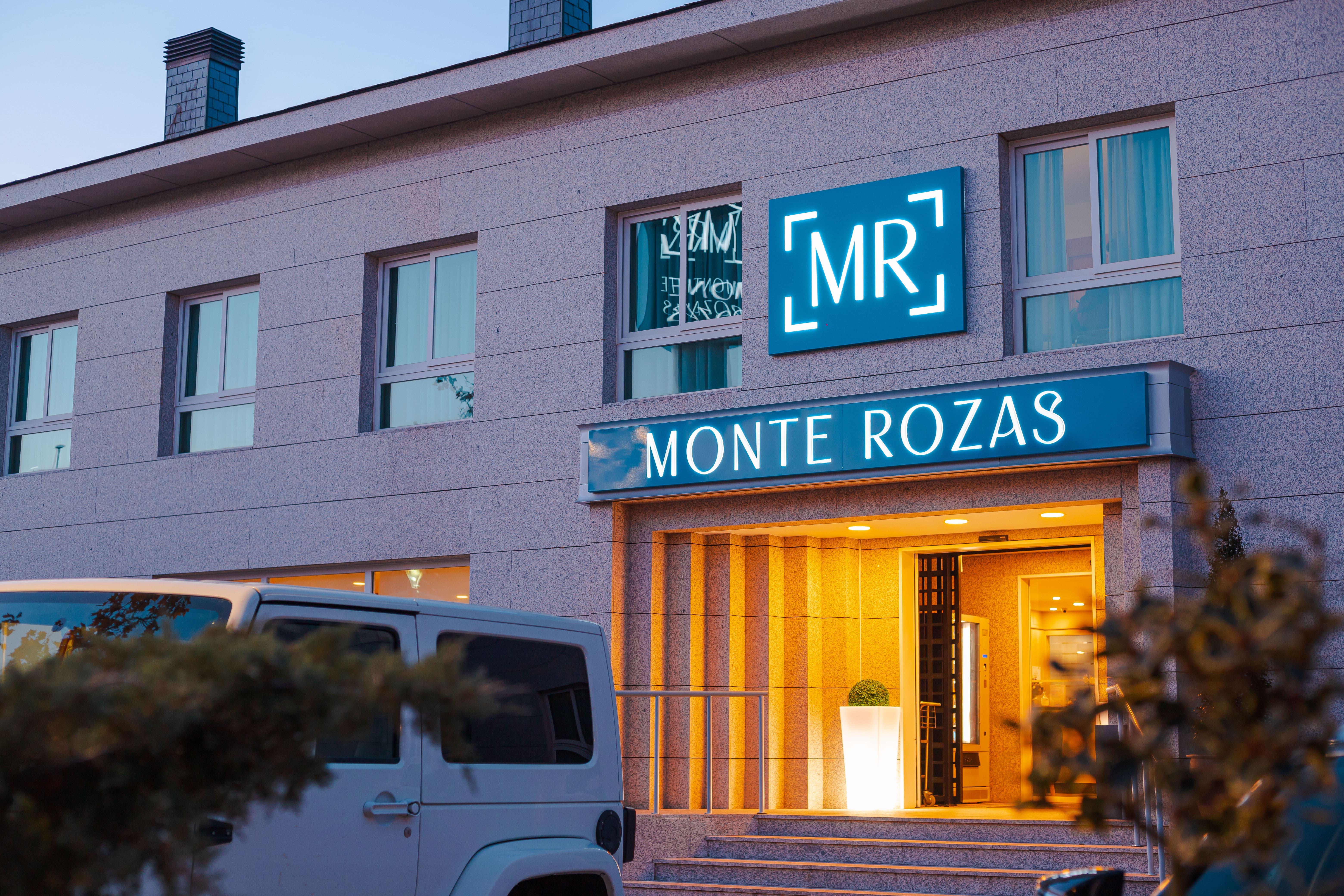 Hotel Monte Rozas ลัสโรซัส เด มาดริด ภายนอก รูปภาพ