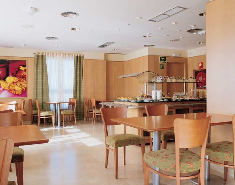 Hotel Monte Rozas ลัสโรซัส เด มาดริด ภายนอก รูปภาพ