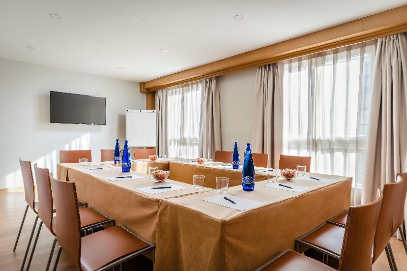 Hotel Monte Rozas ลัสโรซัส เด มาดริด ภายนอก รูปภาพ