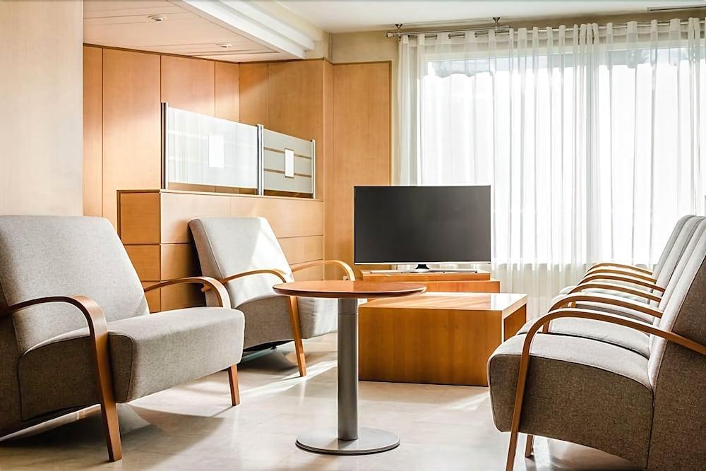 Hotel Monte Rozas ลัสโรซัส เด มาดริด ภายนอก รูปภาพ